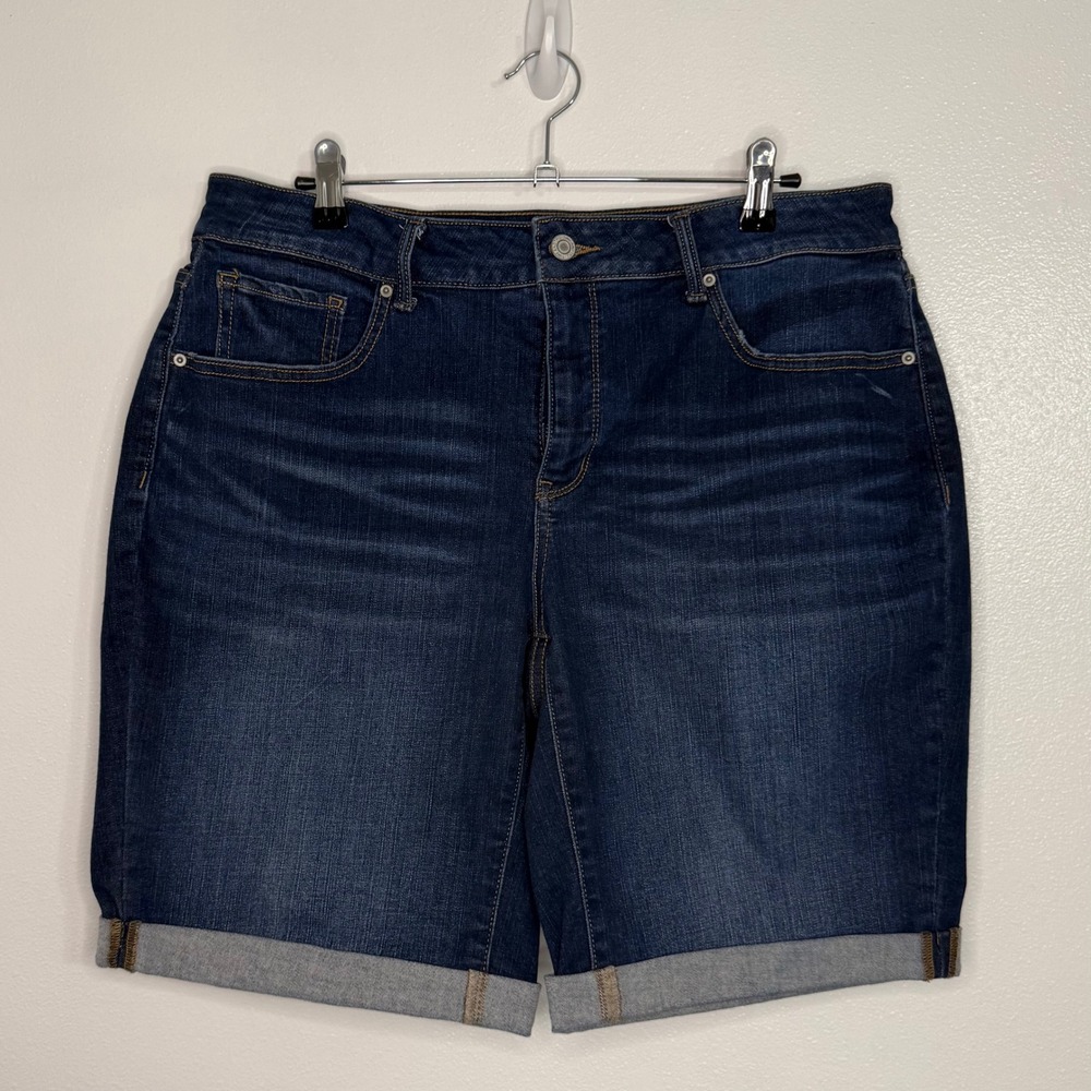 Time and Tru Denim Shorts Womens 16 Dark Wash Excellent Mid-Rise Cuffed Bermuda